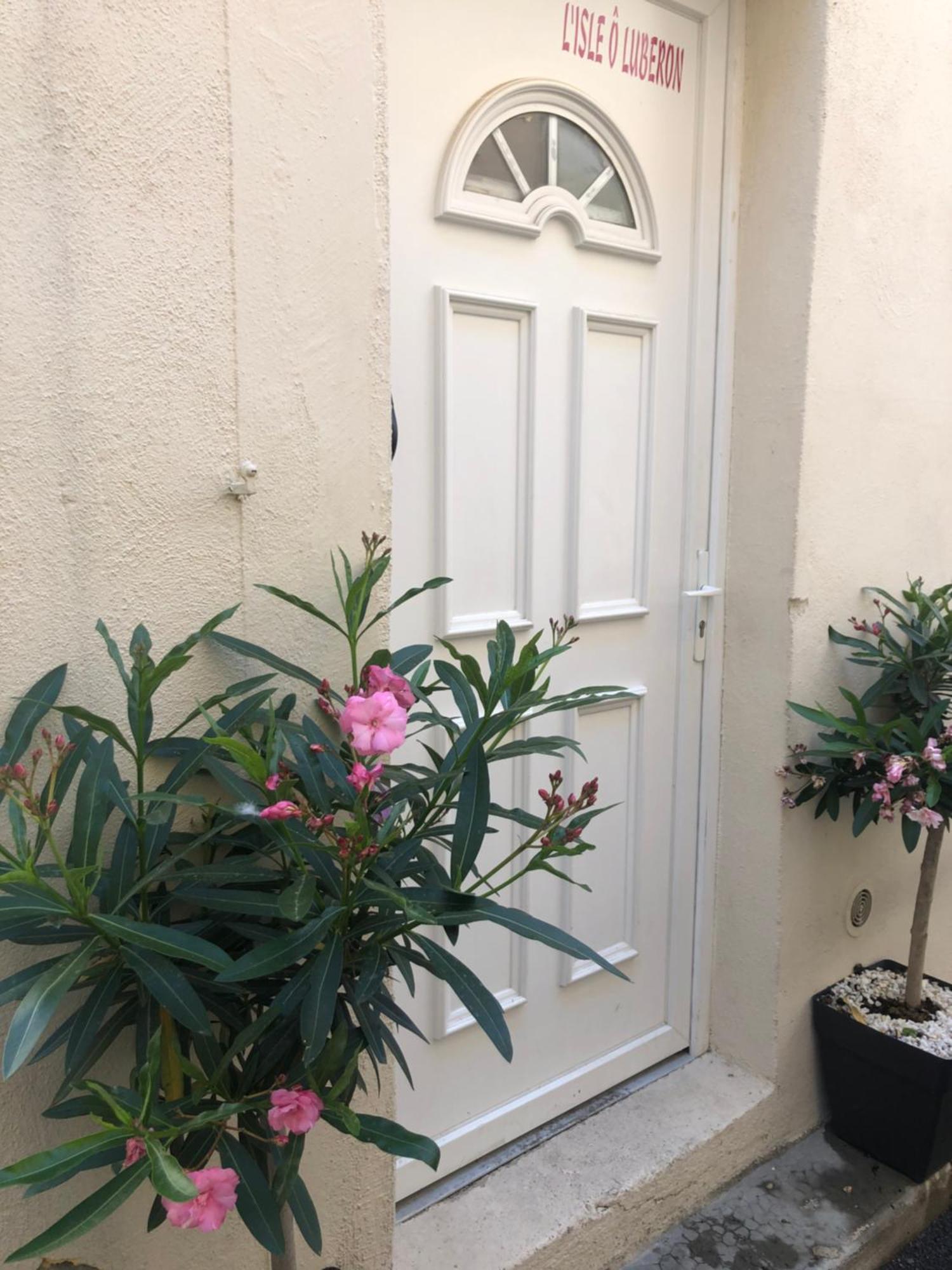 L'Idylle Apartamento LʼIsle-sur-la-Sorgue Exterior foto